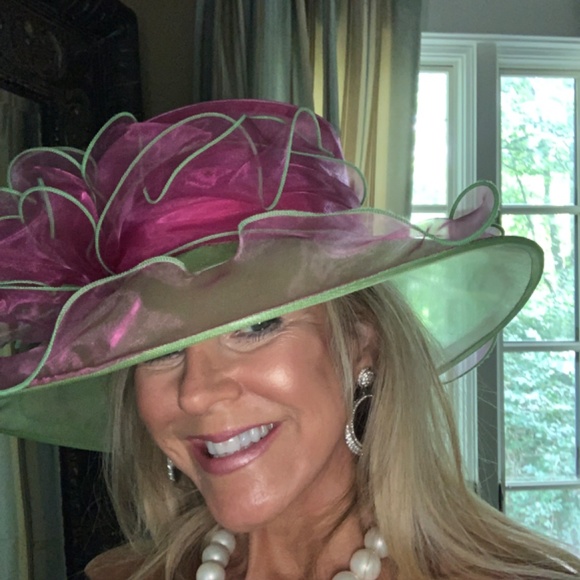 Custom organza hat - Picture 3 of 4